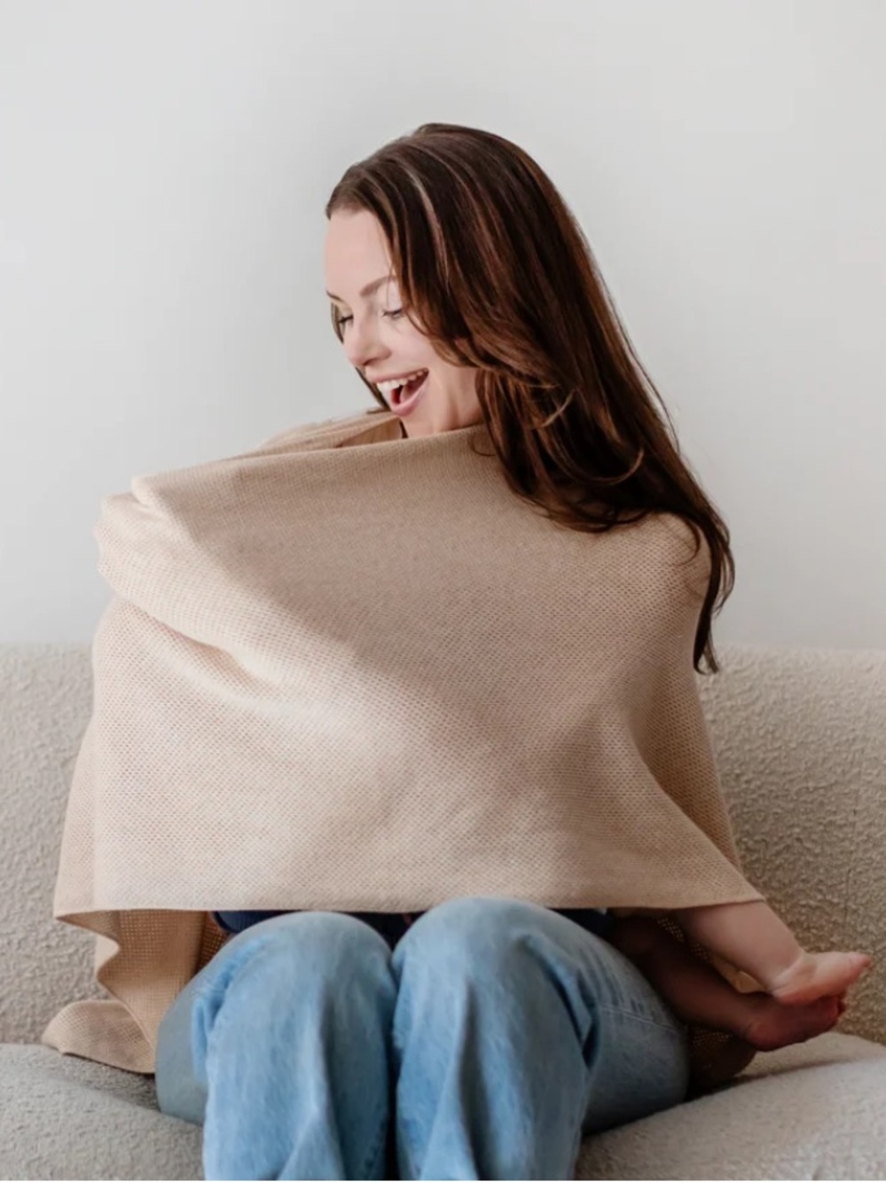 Nestling Baby Nursing Cover Poncho Beige - New / Unused